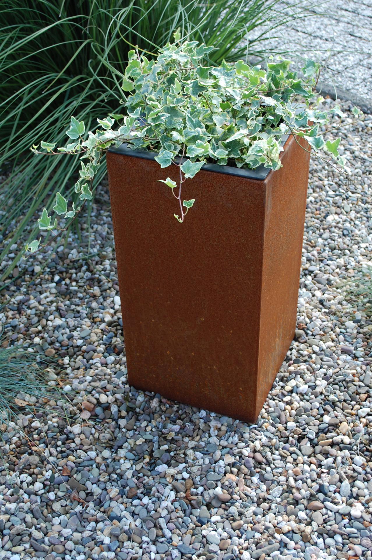 Blumenkübel Pflanzkübel aus Cortenstahl Metall "Block" 60 cm, Rostbraun