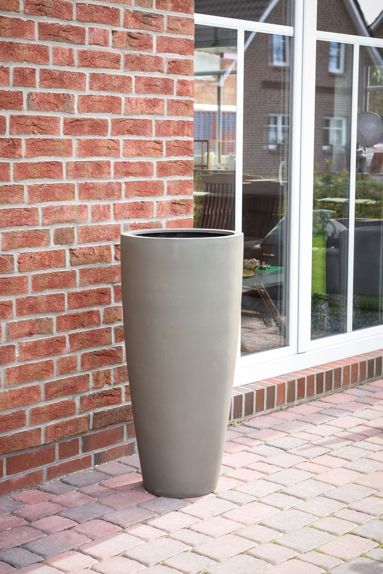 Pflanzkübel Blumenkübel Blumentopf Fiberglas "City" 100 cm, Light Grey