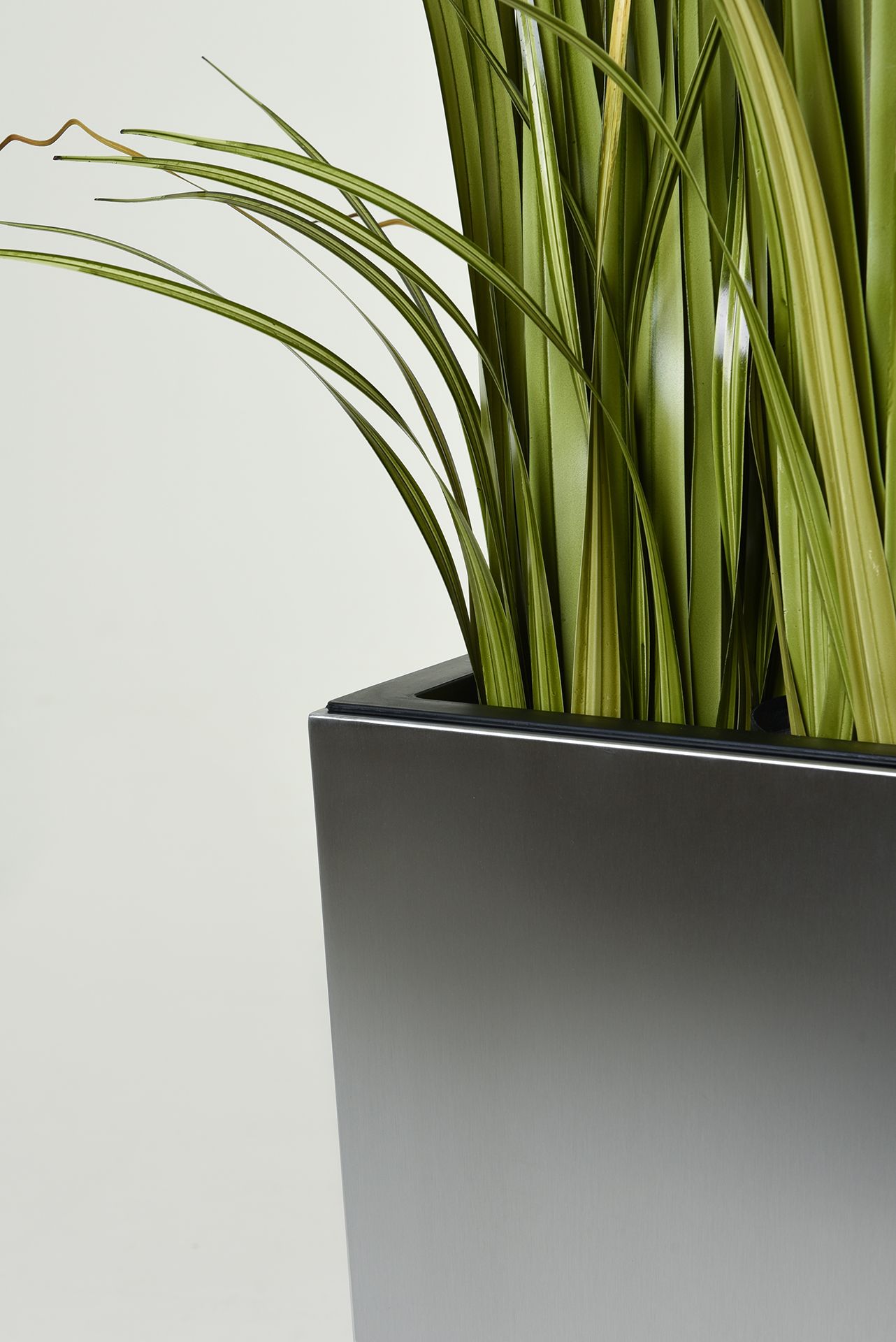 Blumenkübel Pflanzkübel Pflanzgefäße aus Edelstahl "Classic" Gebürstet