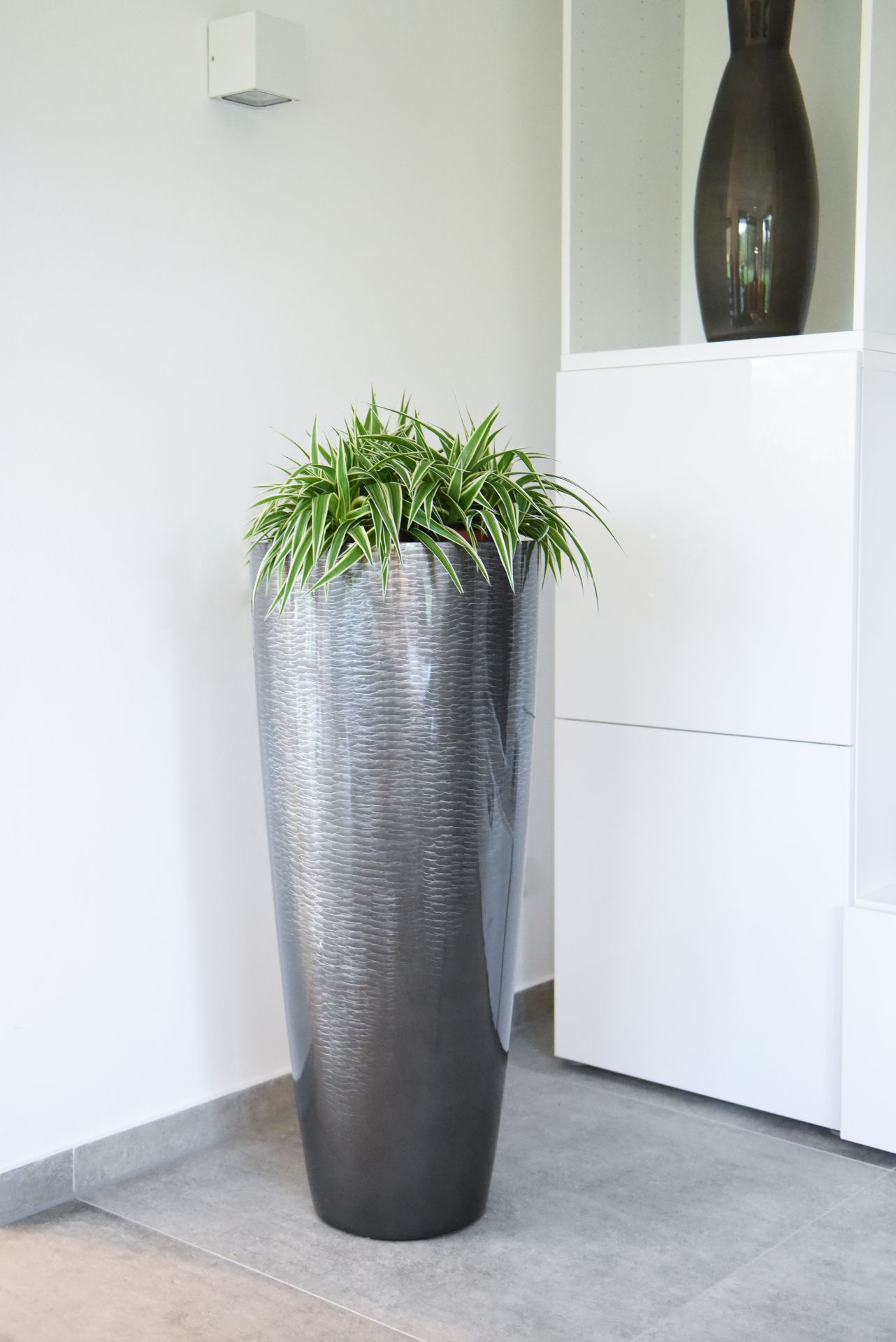 Pflanzkübel Pflanzgefäß Bodenvase Schlangenoptik "Metro" 100 cm Silber