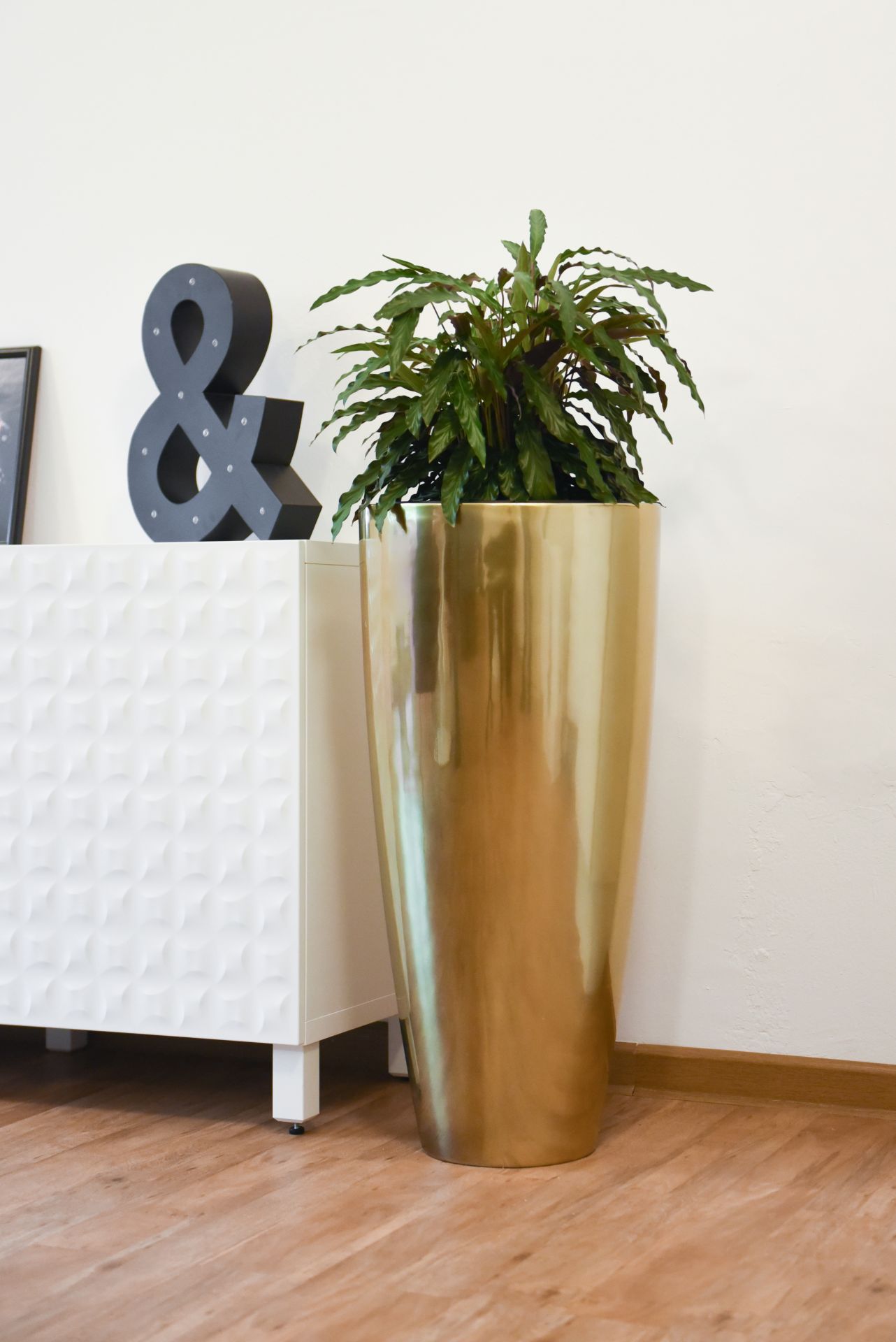 Exklusiver Pflanzkübel Blumenkübel Fiberglas CITY 80 cm hoch, Metallic