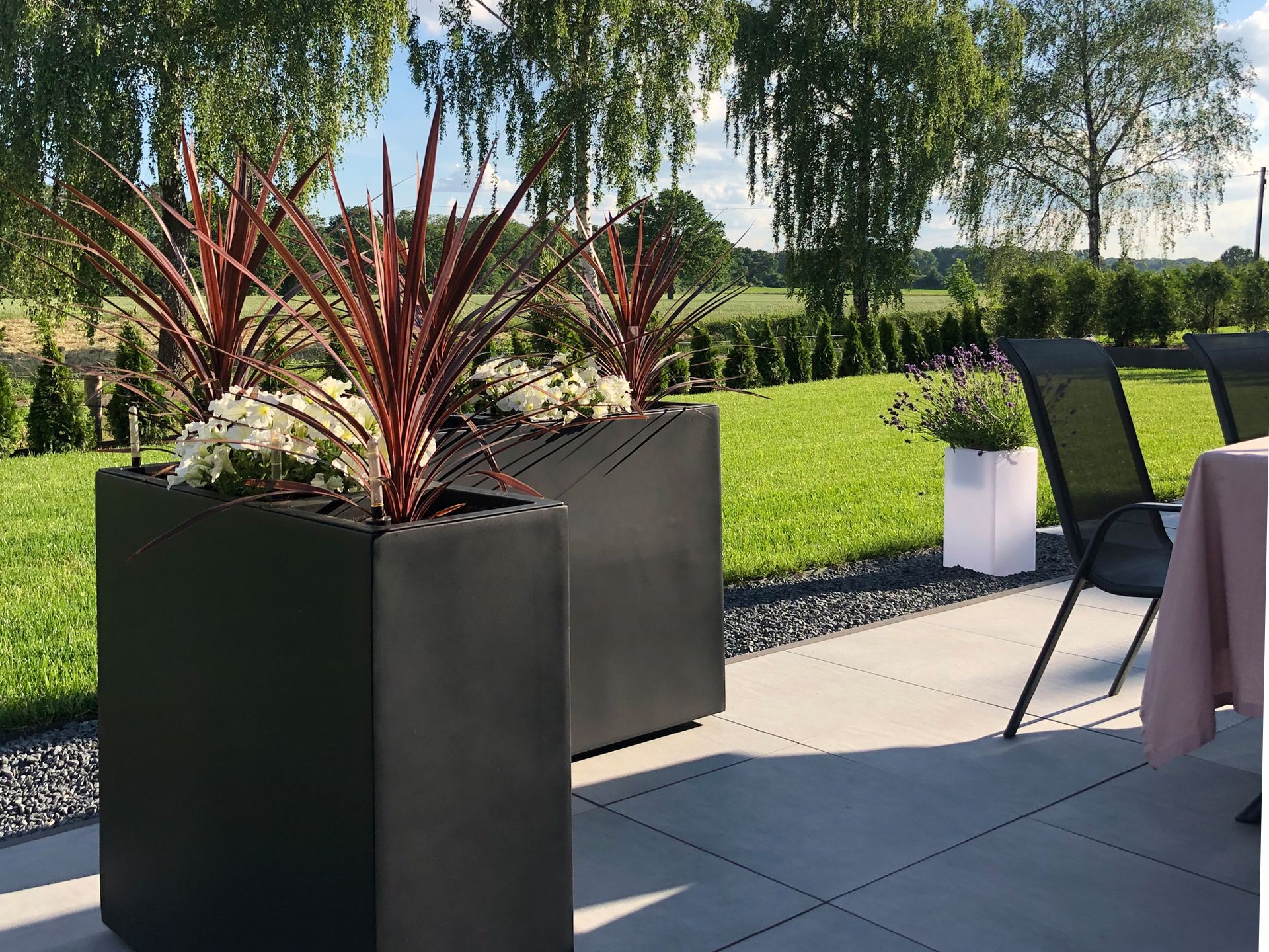 Pflanzkübel Raumteiler auf Rollen aus Fiberglas "Elemento", Anthrazit