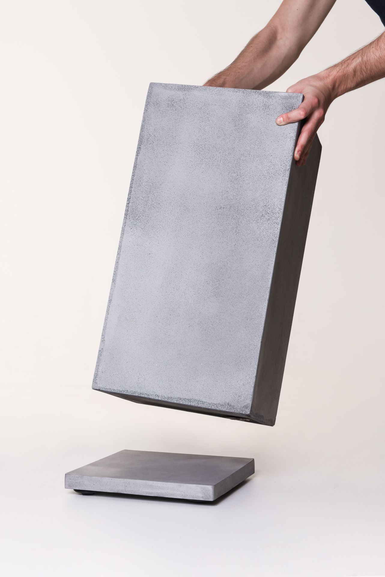 Untersetzer mit Rollen Pflanzenroller eckig Kunststein "Movo" 28 x 28