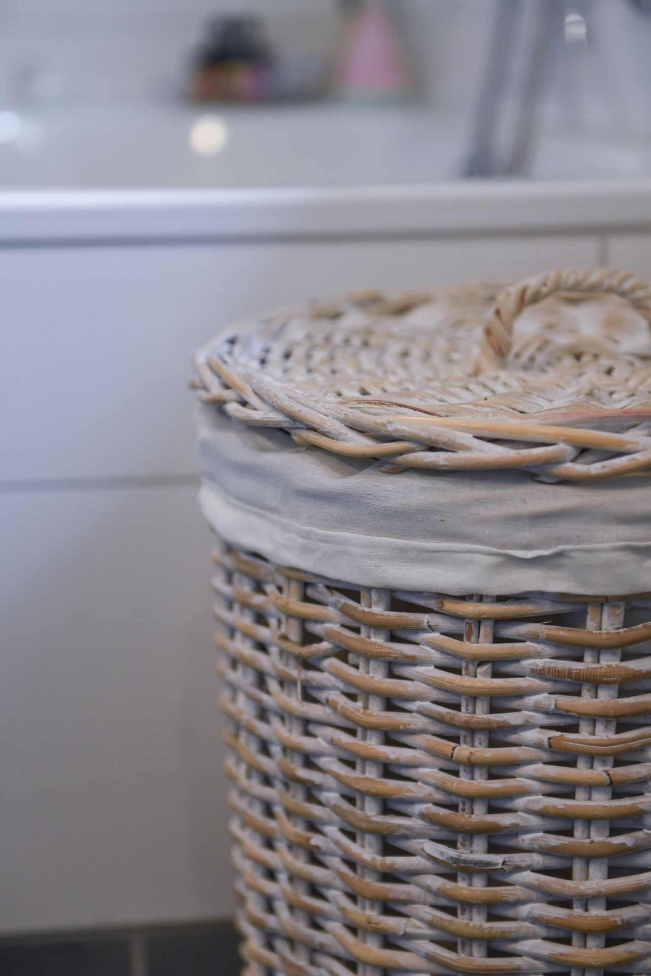 runder Wäschekorb Wäschebox Korb "Tellu" Rattan 45 cm hoch, Shabby Weiß