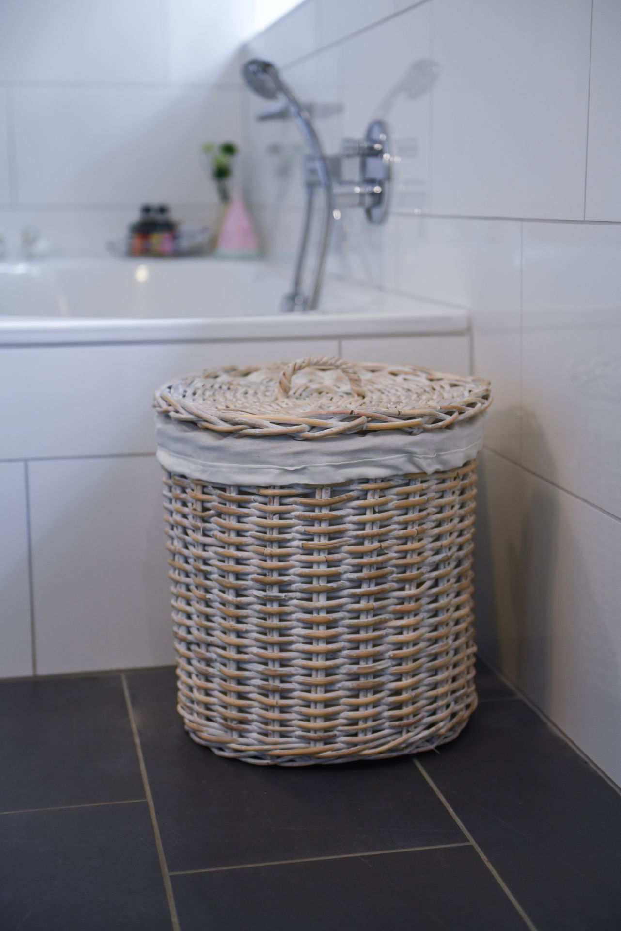 runder Wäschekorb Wäschebox Korb "Tellu" Rattan 45 cm hoch, Shabby Weiß