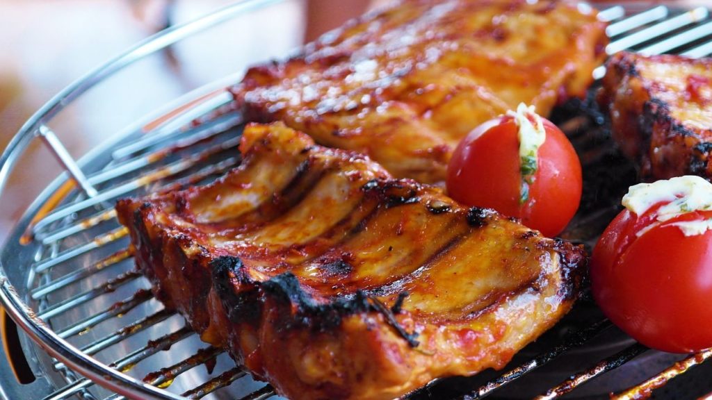 Grill Fleisch Tomate Grillrost